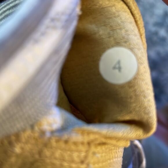 Grey Lululemon 'No Limits Tank' - 4 - Picture 3 of 3